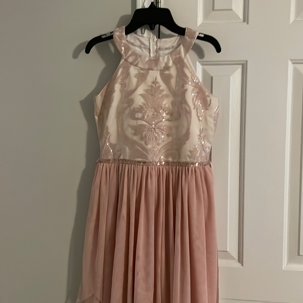 Elegant and comfortable girl's dress